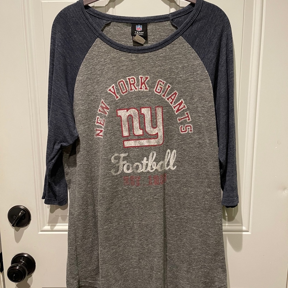 Women’s New York Giants baseball style Tee